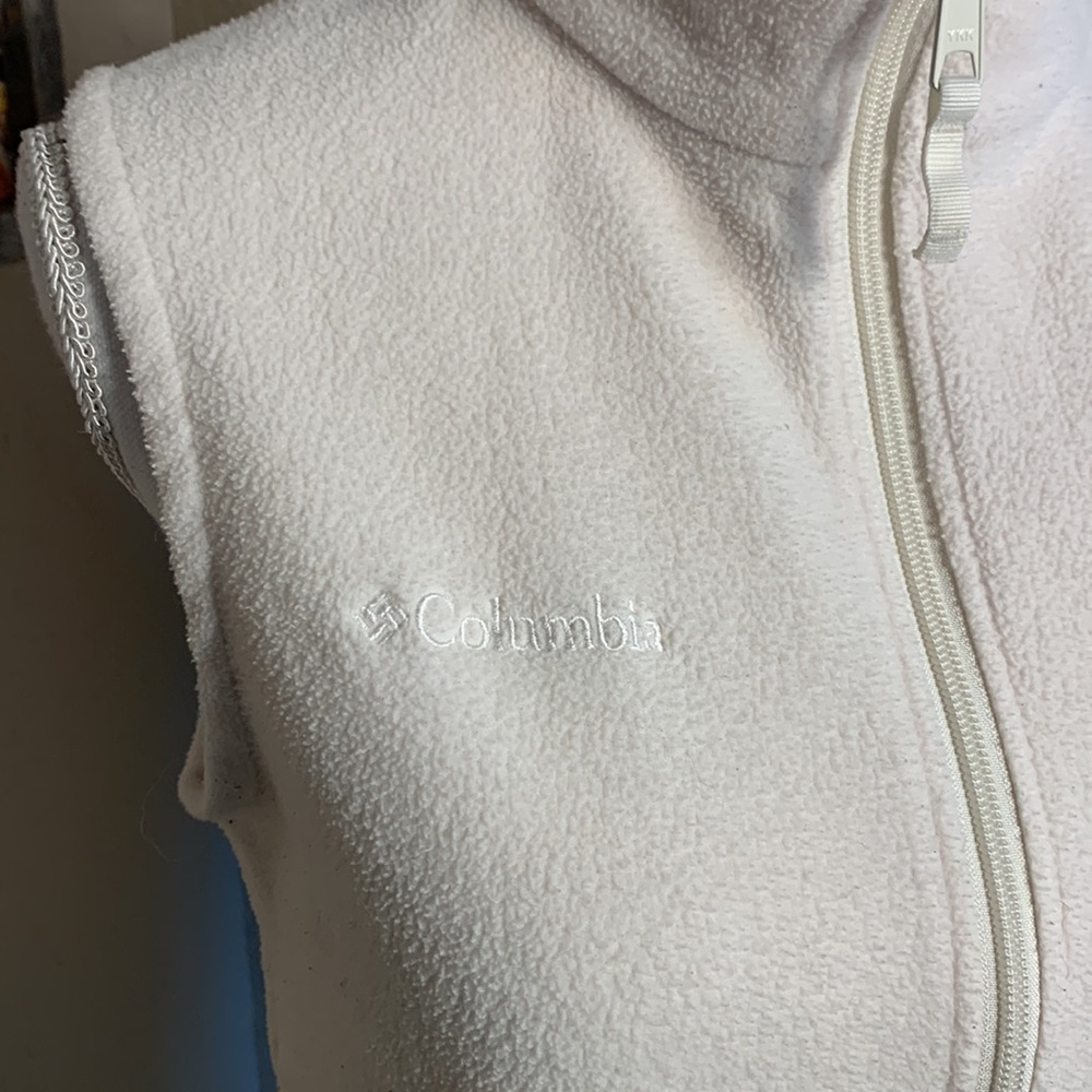 Columbia Women’s Fleece Vest - Picture 3 of 7